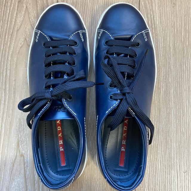 〈お値下げしました〉PRADA レザースニーカー