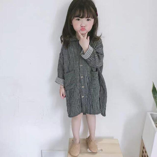 ベビー キッズ ストライプ シャツワンピース グレー 140サイズ キッズ/ベビー/マタニティのキッズ服女の子用(90cm~)(ワンピース)の商品写真