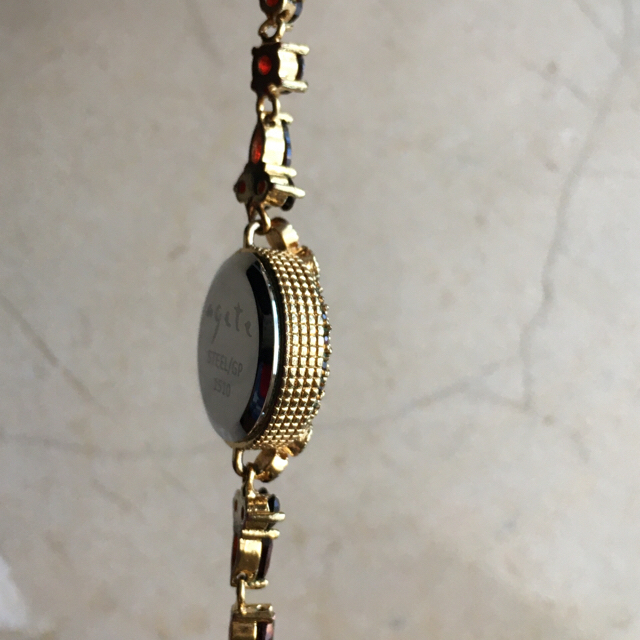 agete(アガット)のagete アガット ガーネットジュエリーウォッチ  レディースのファッション小物(腕時計)の商品写真