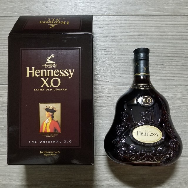 Hennessy ヘネシー X.O 黒キャップ 古酒 ブランデー クリアボトル 今月