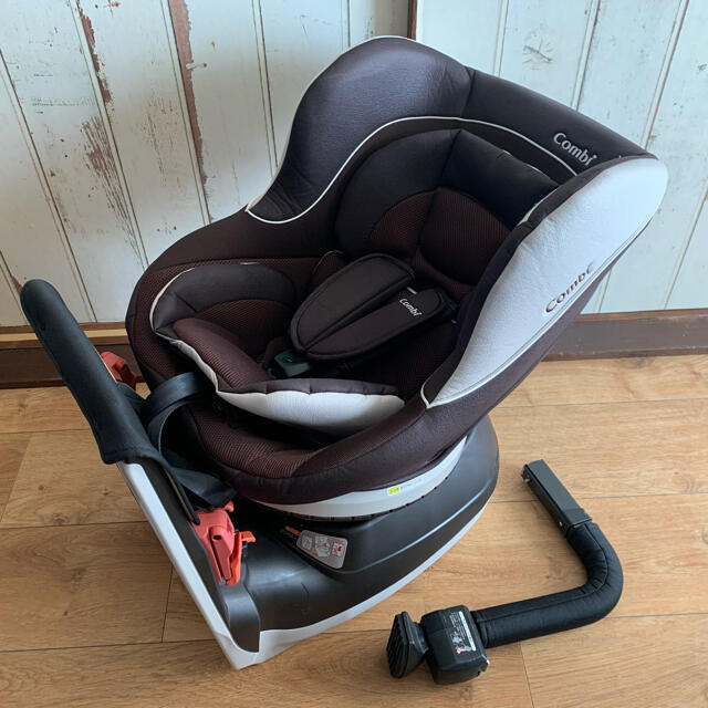 combi  ネルーム lite ISOFIX EF  チャイルドシート　回転式