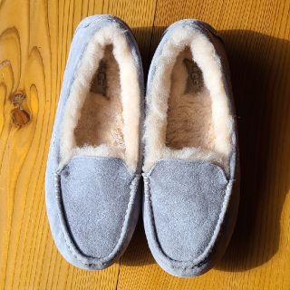 アグ(UGG)の新品UGG アグ　モカシン　25cm　ライトグレー(スリッポン/モカシン)