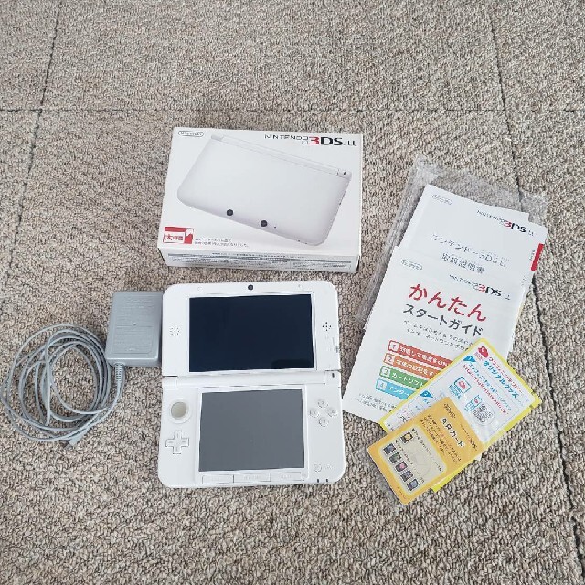 美品✨ ニンテンドー 3DS LL ホワイト 白 充電器　箱　説明書付き