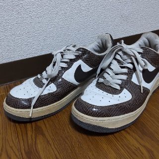 ナイキ(NIKE)の☆掘り出し物のNIKEスニーカー☆(スニーカー)