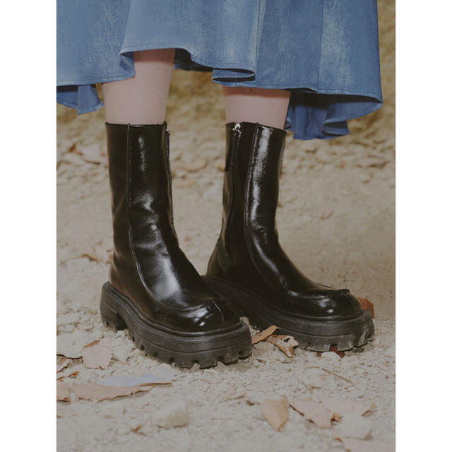 Ameri VINTAGE(アメリヴィンテージ)のAmeri VINTAGE SHARK SOLE SQUARE BOOTS レディースの靴/シューズ(ブーツ)の商品写真