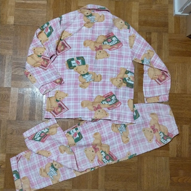 140 パジャマ くま ピンク キッズ/ベビー/マタニティのキッズ服女の子用(90cm~)(パジャマ)の商品写真