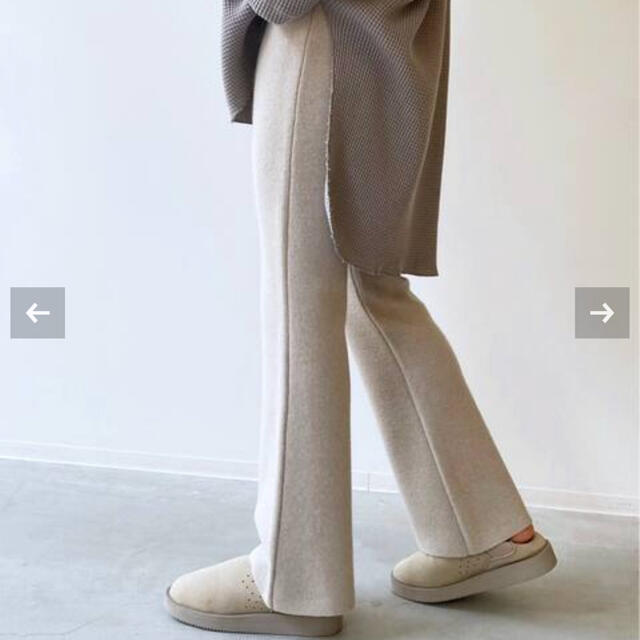 L'Appartement DEUXIEME CLASSE(アパルトモンドゥーズィエムクラス)の美品✨Flare Knit Pants  レディースのパンツ(その他)の商品写真