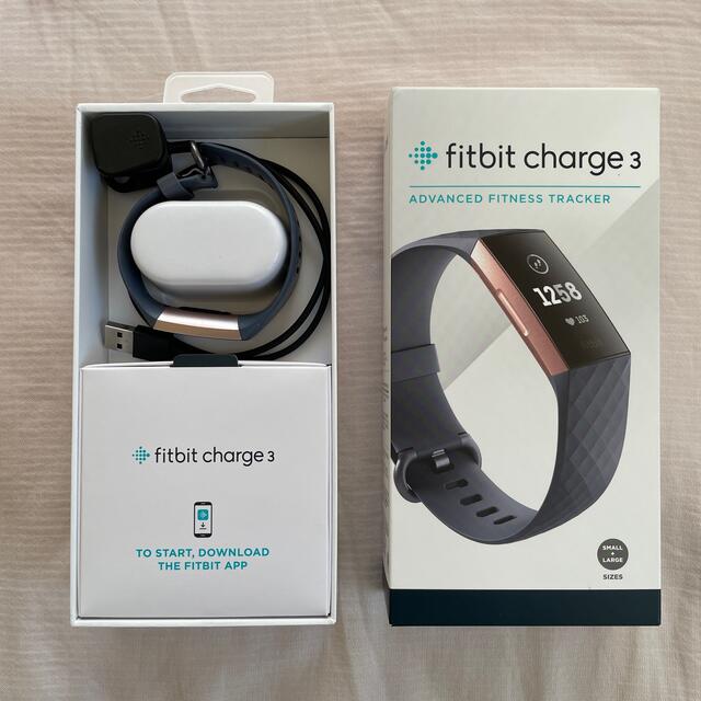 fitfit(フィットフィット)のfitbit charge 3 スマホ/家電/カメラのスマートフォン/携帯電話(その他)の商品写真