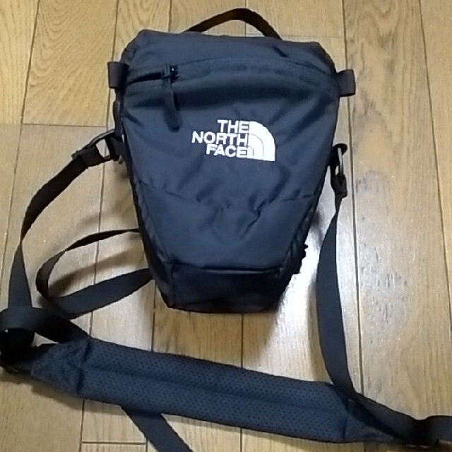 THE NORTH FACE(ザノースフェイス)のノースフェイス　カメラバッグ スマホ/家電/カメラのカメラ(ケース/バッグ)の商品写真