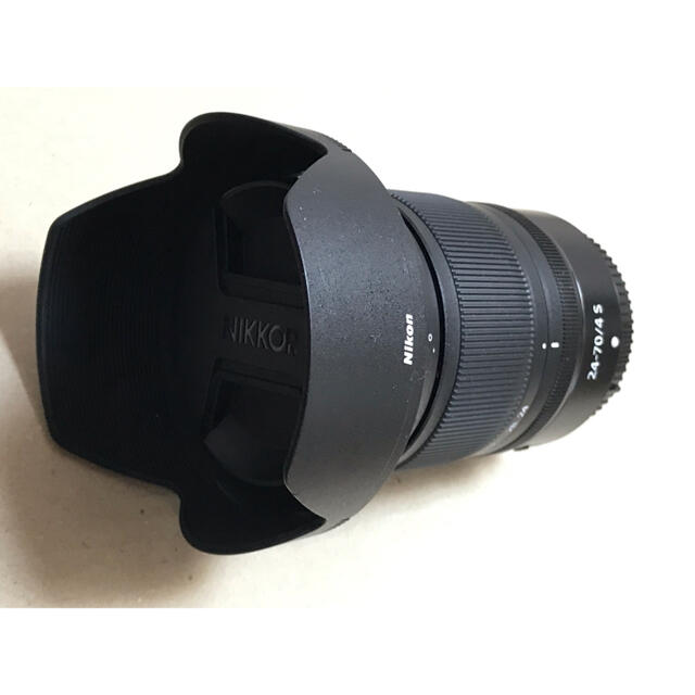 NIKKOR Z 24-70mm f4S レンズ フード フィルター付き - カメラ NIKKOR Z 24-70mm f4S レンズ フード フィルター付き - カメラ