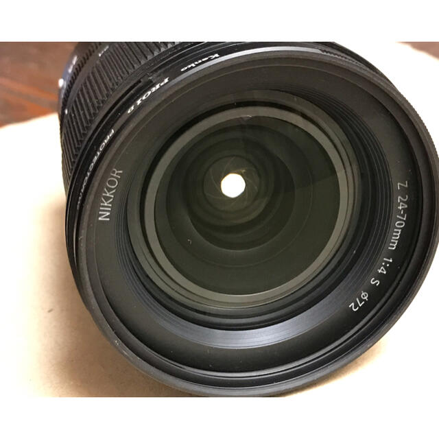 NIKKOR Z 24-70mm f4S レンズ フード フィルター付き - カメラ NIKKOR Z 24-70mm f4S レンズ フード フィルター付き - カメラ
