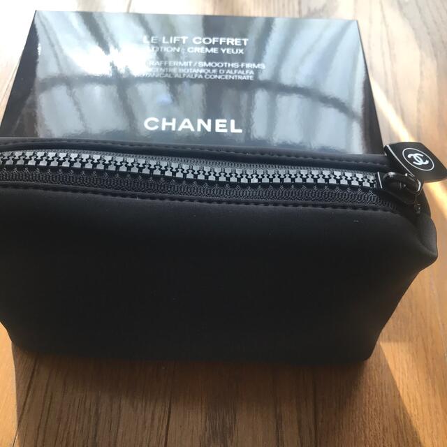 CHANEL(シャネル)のCHANEL★ノベルティコスメポーチ エンタメ/ホビーのコレクション(ノベルティグッズ)の商品写真