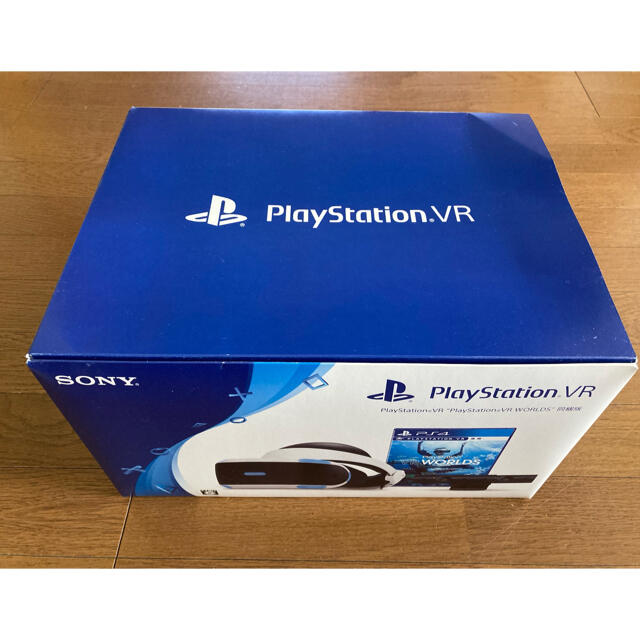 PlayStation VR(プレイステーションヴィーアール)のPlayStation VR★ソフト付 エンタメ/ホビーのゲームソフト/ゲーム機本体(家庭用ゲーム機本体)の商品写真