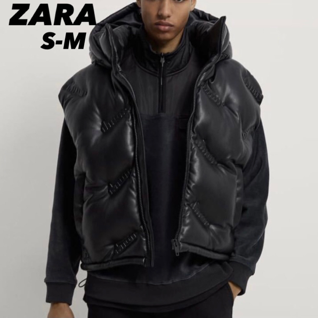 ZARA(ザラ)のZARAザラ メンズ エンボスレザー ダウンベスト  メンズのジャケット/アウター(ダウンベスト)の商品写真