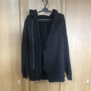 ユリウス ジップパーカーの通販 11点 | JULIUSを買うならラクマ WEBアウトレット 超美品‼️ニルズ21ssプリントジップパーカー パーカー