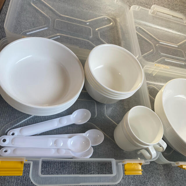 アウトドア　キャンプ用　プラスチック製　皿 スポーツ/アウトドアのアウトドア(食器)の商品写真