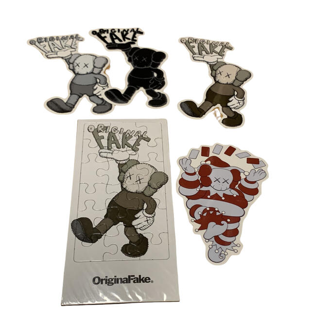 kaws ステッカー&パズル　セット original fake