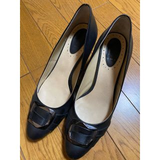 ピッティ(Pitti)の1回使用のみ⭐︎ピッティ　ブラック本革パンプス　23㎝(ハイヒール/パンプス)