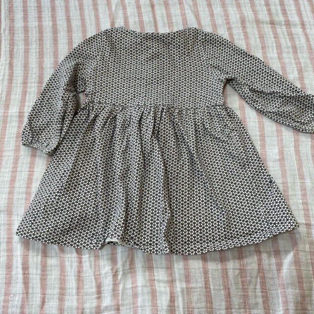 NEXT(ネクスト)のNEXT Old navy ジオプリントワンピース グレー  70 キッズ/ベビー/マタニティのベビー服(~85cm)(ワンピース)の商品写真