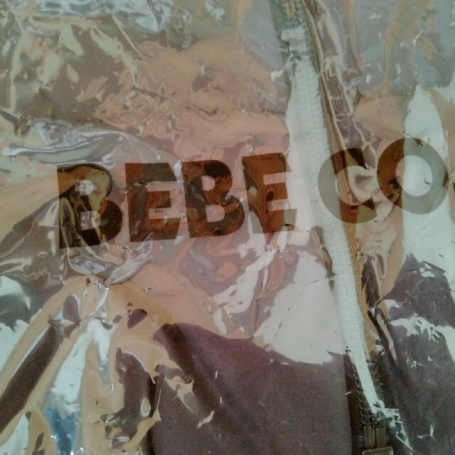BeBe(ベベ)のBeBe新品ダウンコート 130サイズ キッズ/ベビー/マタニティのキッズ服男の子用(90cm~)(ジャケット/上着)の商品写真