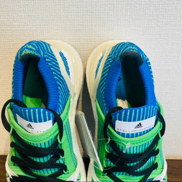 adidas by Stella McCartney(アディダスバイステラマッカートニー)の新品‼️アディダスバイステラマッカートニー　ウルトラブースト　25.5cm レディースの靴/シューズ(スニーカー)の商品写真