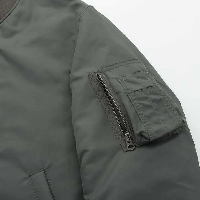 UNIQLO(ユニクロ)のユニクロ MA-1ブルゾン(2019)オリーブ XL メンズのジャケット/アウター(ブルゾン)の商品写真