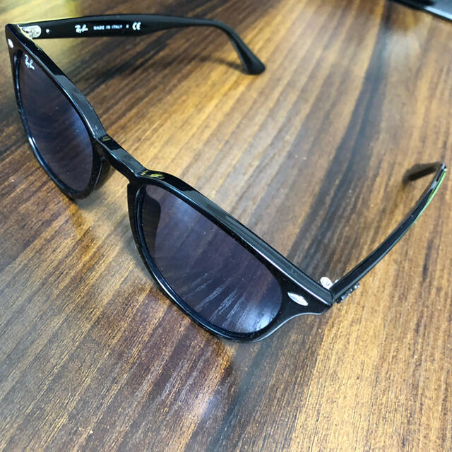 Ray-Ban(レイバン)の正規品 レイバン Ray-Ban サングラス ケース付き メンズのファッション小物(サングラス/メガネ)の商品写真