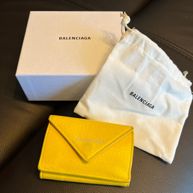 Balenciaga(バレンシアガ)のfu♪様専用　バレンシアガ　ペーパーミニウォレット　イエロー レディースのファッション小物(財布)の商品写真