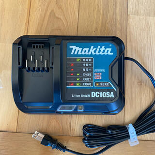マキタ(Makita)のマキタ　充電器　10.8V (その他)