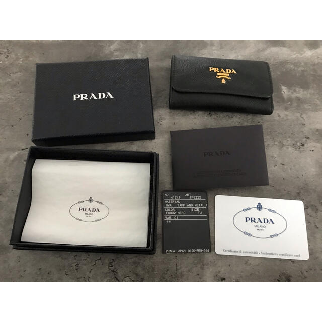 PRADA(プラダ)のPRADAサファイアーノ6連キーケース レディースのファッション小物(キーケース)の商品写真
