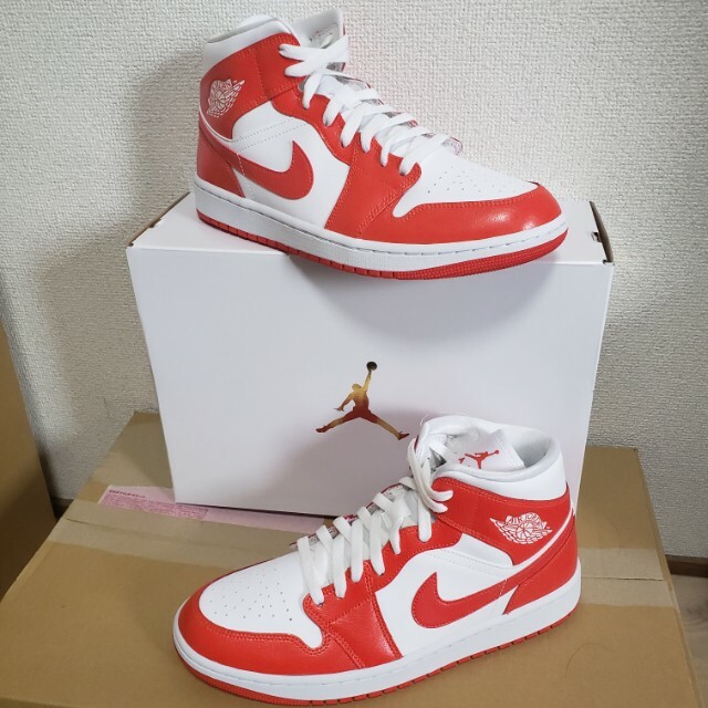 【新品未使用】NIKE　ナイキ　エアジョーダン 1 MID