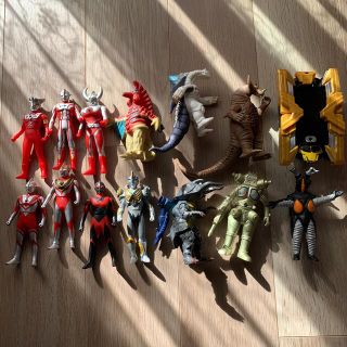 バンダイ(BANDAI)のウルトラマンフィギュア（13体）とエクスデバイザー(特撮)