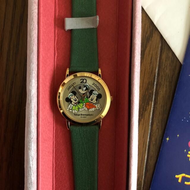 Disney ディズニー モスバーガー コラボ 腕時計の通販 By けろ S Shop ディズニーならラクマ