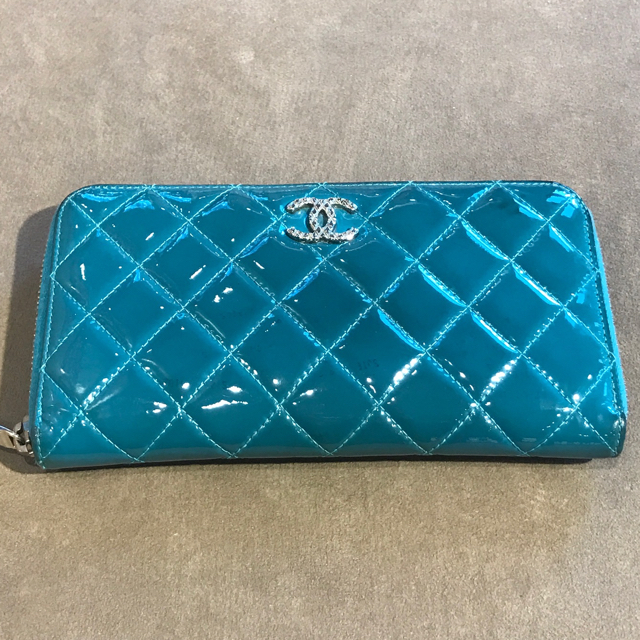 CHANEL(シャネル)のCHANEL♡ブリリアント♡エナメル長財布♡ターコイズブルー レディースのファッション小物(財布)の商品写真