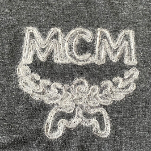 MCM(エムシーエム)の未使用品　MCM レディース長袖シャツ Ｌサイズ レディースのトップス(Tシャツ(長袖/七分))の商品写真