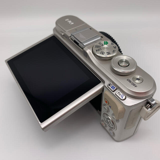OLYMPUS ダブルズームキット Wの通販 by モリゾ's shop|ラクマ ミラーレス一眼 PEN E-PL9 EZ 大得価即納