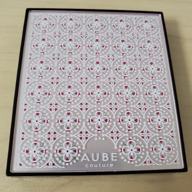 AUBE couture(オーブクチュール)のオーブクチュール　デザイニングインプレッションアイズ コスメ/美容のベースメイク/化粧品(アイシャドウ)の商品写真