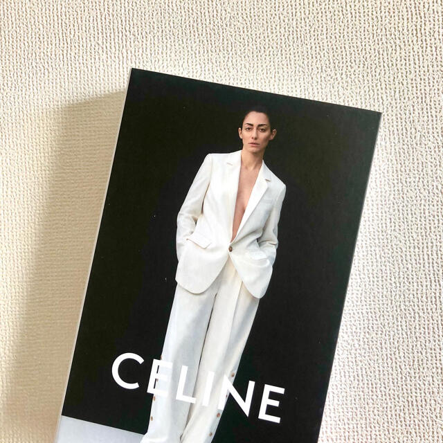 celine(セリーヌ)の残り2冊 ダミーブック 北欧 韓国インテリアセリーヌ CELINE 映え インテリア/住まい/日用品のインテリア小物(置物)の商品写真