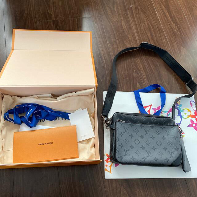 2022福袋】 LOUIS VUITTON トリオ・メッセンジャー ルイ・ヴィトン