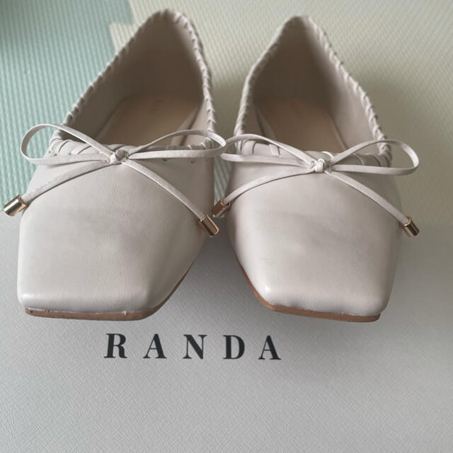 RANDA(ランダ)のスクエアトゥリボン編みフラットパンプス レディースの靴/シューズ(ハイヒール/パンプス)の商品写真