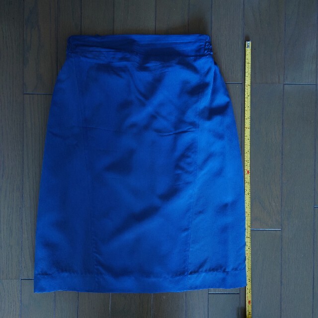 シルク100％のスカート レディースのスカート(ひざ丈スカート)の商品写真