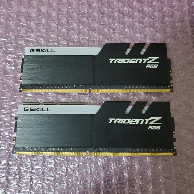 超爆安  G.Skill Trident Z RGB DDR4-3200 16GB メモリ PCパーツ