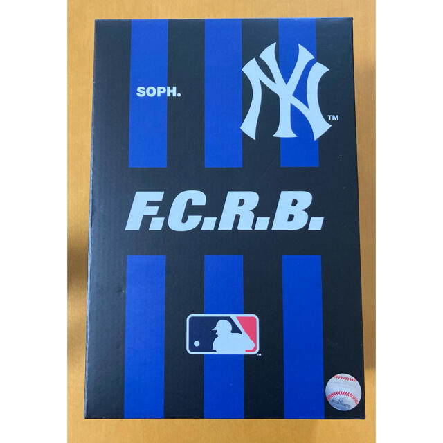 F.C.R.B.(エフシーアールビー)のF.C.Real Bristol  BE@RBRICK  YANKEES エンタメ/ホビーのフィギュア(その他)の商品写真