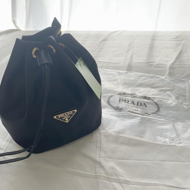 は自分にプチご褒美を ポーチバッグ 【最終値下げ】美品 PRADA