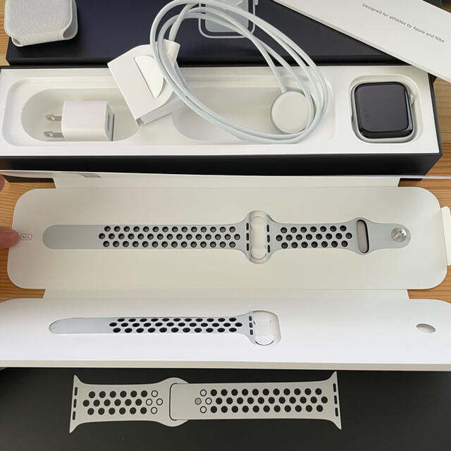 Apple アップル Watch Series 5 Nike GPS 44mm Apple アップル Watch Series 5 Nike GPS 44mm