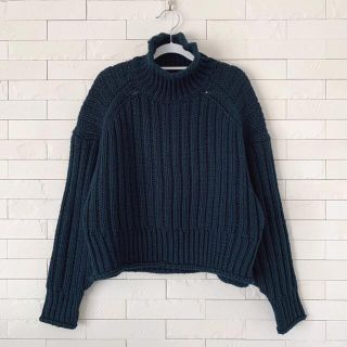 エイチアンドエム(H&M)の美品♡H&M リブニットタートルネックセーター　チャンキーニット ネイビー♡(ニット/セーター)