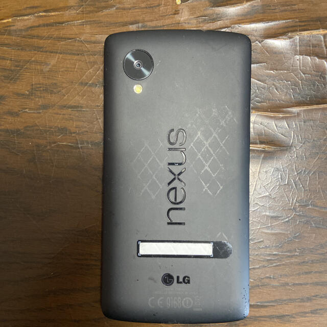 Google Nexus(グーグルネクサス)のNexus5 ブラック スマホ/家電/カメラのスマートフォン/携帯電話(スマートフォン本体)の商品写真