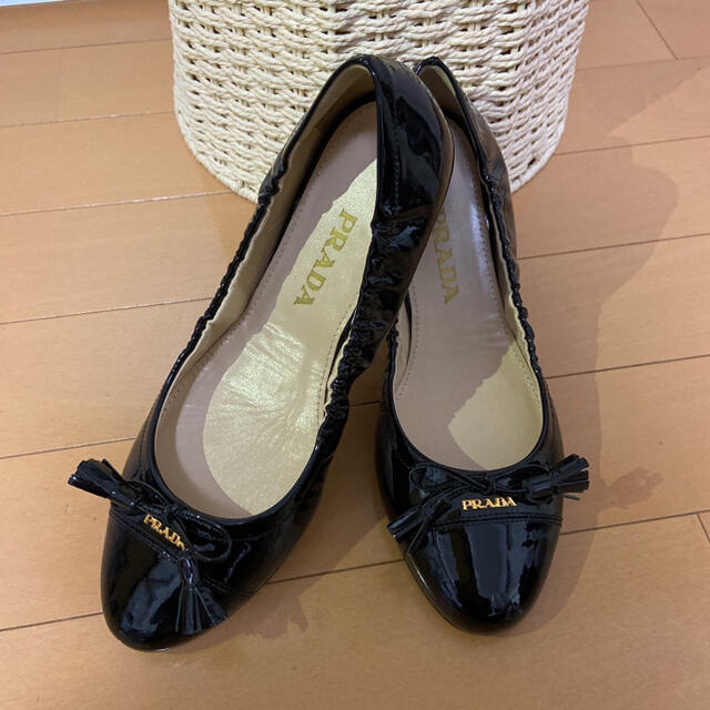 PRADA(プラダ)の【お値下】新品未使用　PRADA プラダ　フラットシューズ レディースの靴/シューズ(バレエシューズ)の商品写真