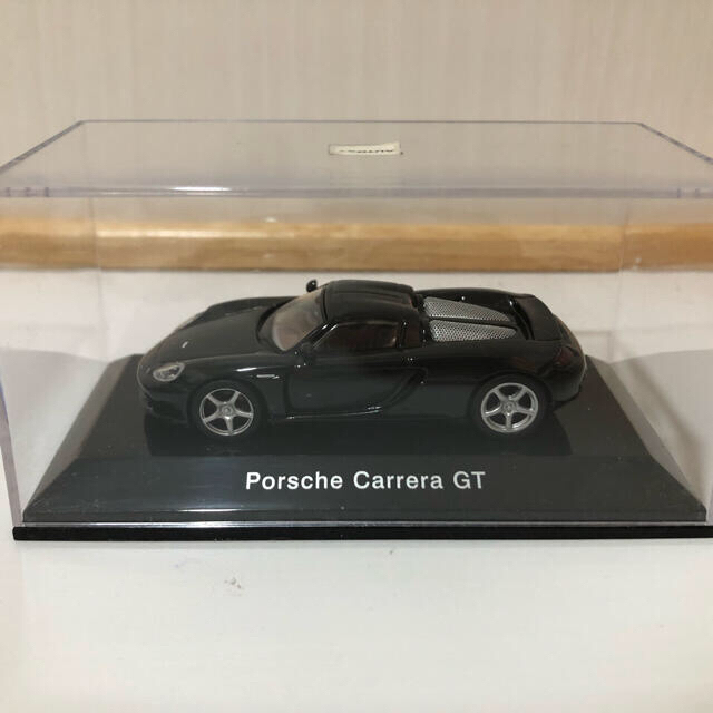 Porsche(ポルシェ)のポルシェ カレラ GT AUTOart 1/64 エンタメ/ホビーのおもちゃ/ぬいぐるみ(ミニカー)の商品写真