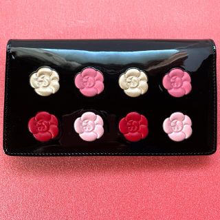 シャネル(CHANEL)のCHANELカメリア財布(財布)